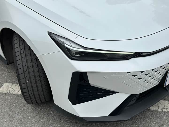 Changan UNI-V 2024 2024款 1.5T 尊贵型