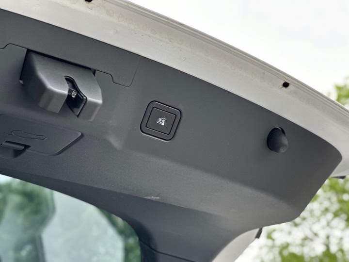 Changan UNI-V 2024 2024款 1.5T 尊贵型