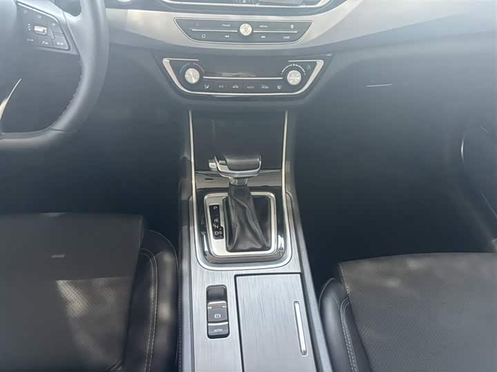 Changan Raeton CC 2021 2021款 蓝鲸版 1.5T DCT豪华型