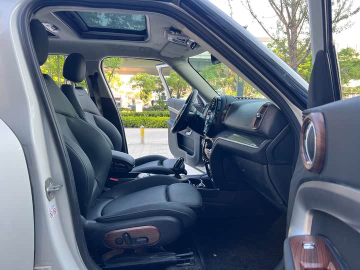 Mini Countryman 2023 2023款 1.5T COOPER ALL4 不羁特别版