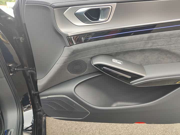 Hongqi H9 2024 2024款 2.0T 旗畅 私享风尚版