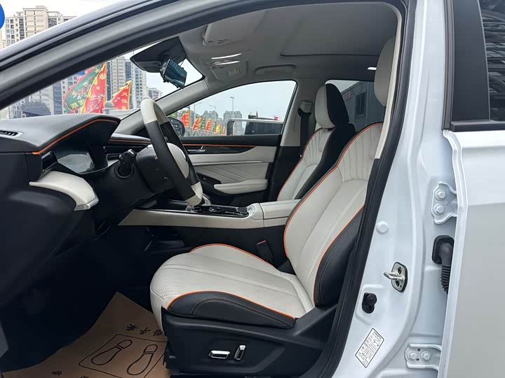 Dongfeng Aeolus Yixuan Max 2022 2022款 1.5T 超帅潮爸版