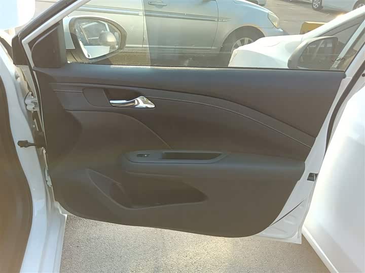 Chevrolet Monza 2024 2024款 1.5L 双离合乐享版