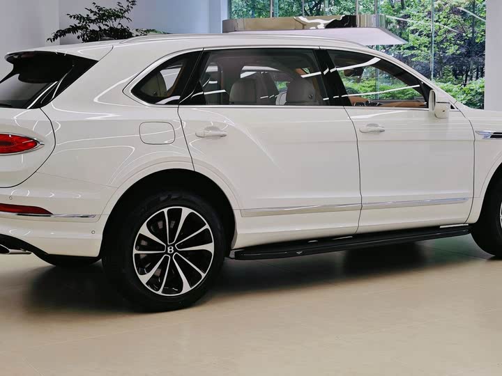Bentley Bentayga 2024 2024款 4.0T V8 长轴距版