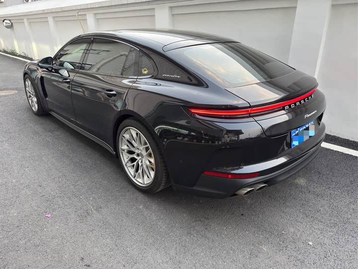 Porsche Panamera 2024 2024款 Panamera 行政加长版 2.9T
