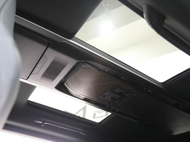 Lexus LM 2023 2023款 350h 七座隽雅版