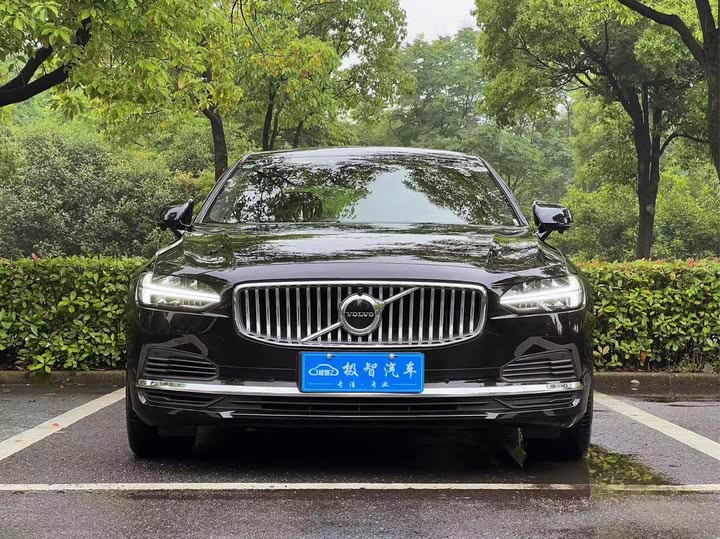 Volvo S90 Hybrid 2024 2024款 插电式混动 四驱长续航智逸豪华版