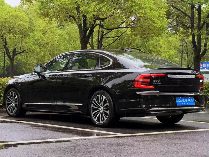 Volvo S90 Hybrid 2024 2024款 插电式混动 四驱长续航智逸豪华版