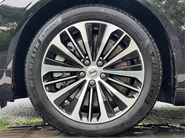 Volvo S90 Hybrid 2024 2024款 插电式混动 四驱长续航智逸豪华版