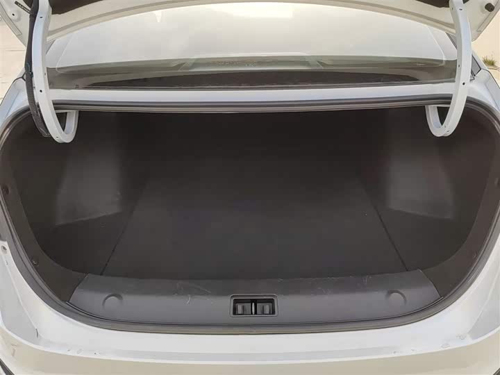 Dongfeng Aeolus Yixuan Max 2022 2022款 1.5T 超帅潮爸版