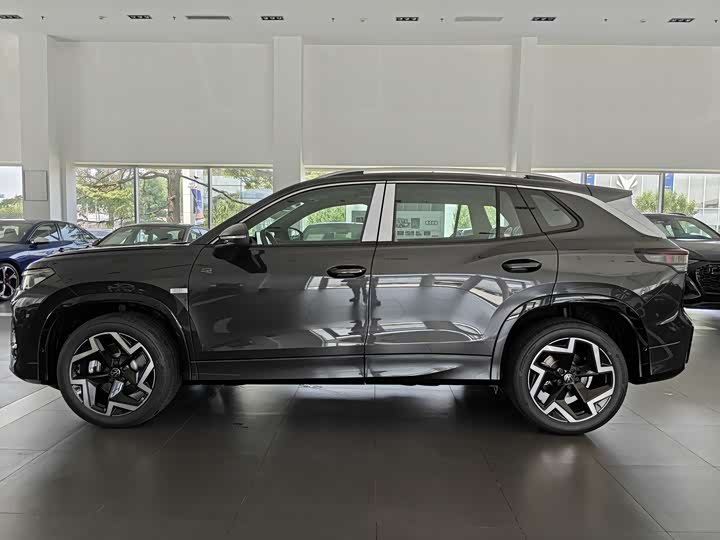 Volkswagen Tayron 2025 2025款 探岳L 330TSI 两驱精英City包