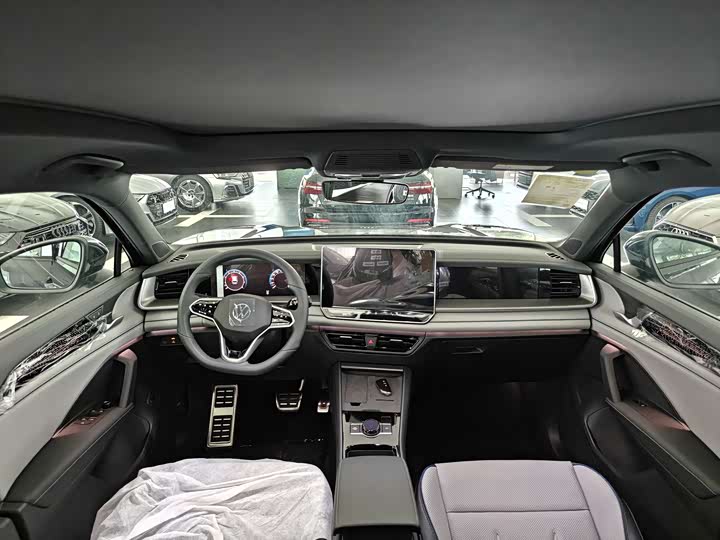 Volkswagen Tayron 2025 2025款 探岳L 330TSI 两驱精英City包