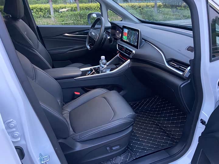 Maxus G50 2023 2023款 PLUS 1.5T 自动护航版