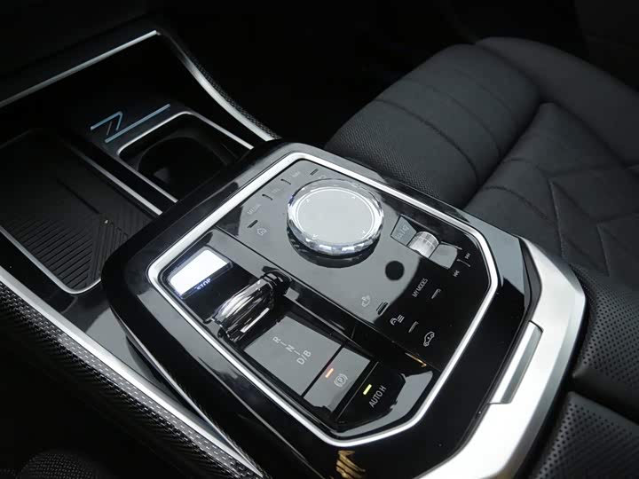 BMW i7 2023 2023款 M70L