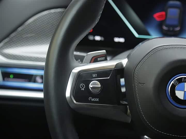 BMW i7 2023 2023款 M70L