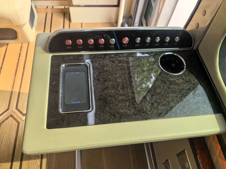 Toyota Coaster 2019 2019款 4.0L豪华车GRB53L-ZCMEK 20座9GR