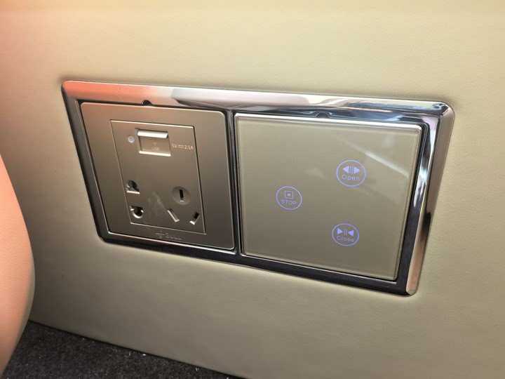 Toyota Coaster 2019 2019款 4.0L豪华车GRB53L-ZCMEK 20座9GR