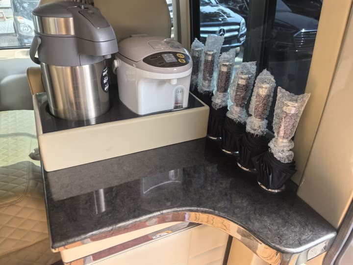 Toyota Coaster 2019 2019款 4.0L豪华车GRB53L-ZCMEK 20座9GR