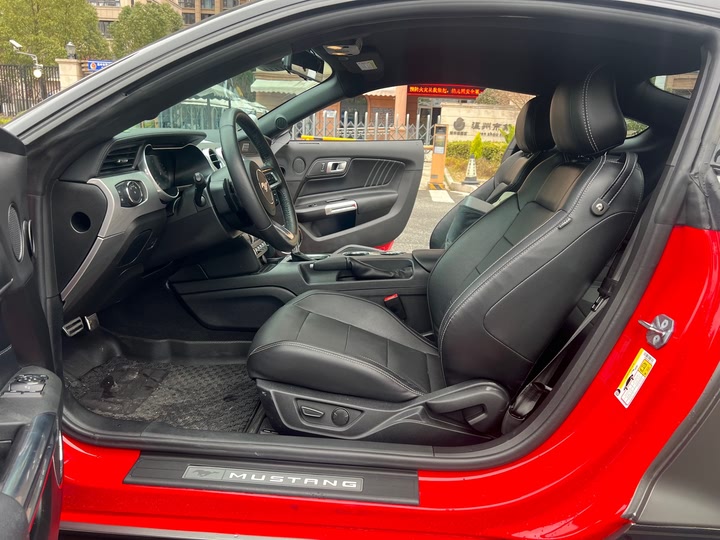 Ford Mustang 2022 2022款 2.3T EcoBoost 寰海蓝天限量版