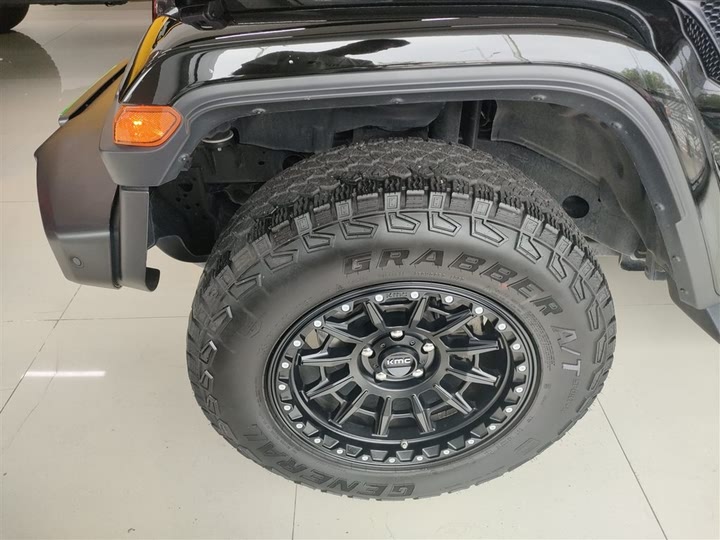 Jeep Wrangler 2024 2024款 2.0T 撒哈拉四门版