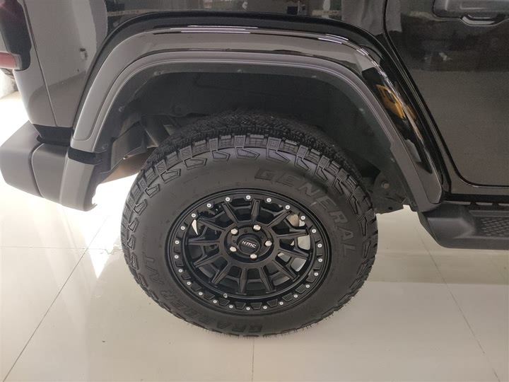 Jeep Wrangler 2024 2024款 2.0T 撒哈拉四门版