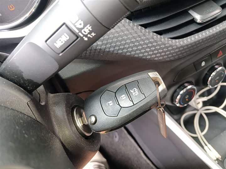 Chevrolet Onix (Cavalier) 2022 2022款 325T 自动欣悦版