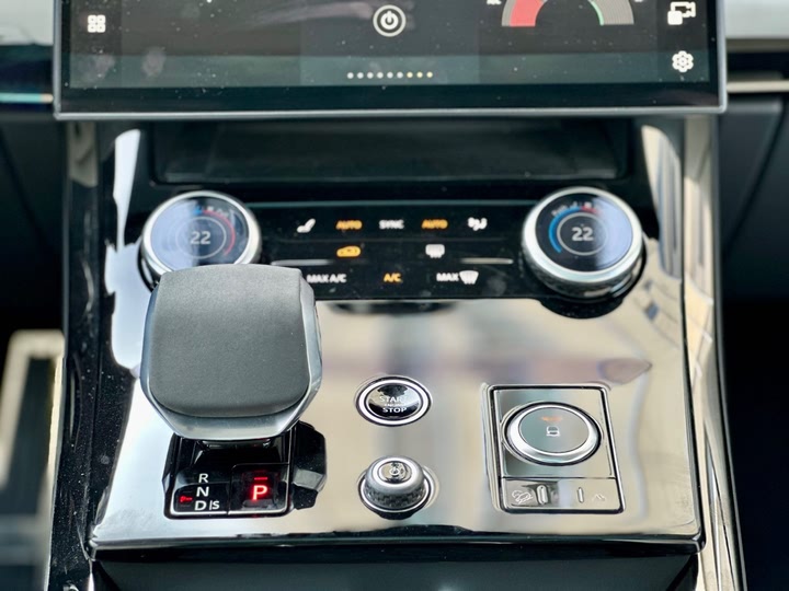 Land Rover Range Rover Sport Hybrid 2023 2023款 P510e 插电式电动混合版 首发版