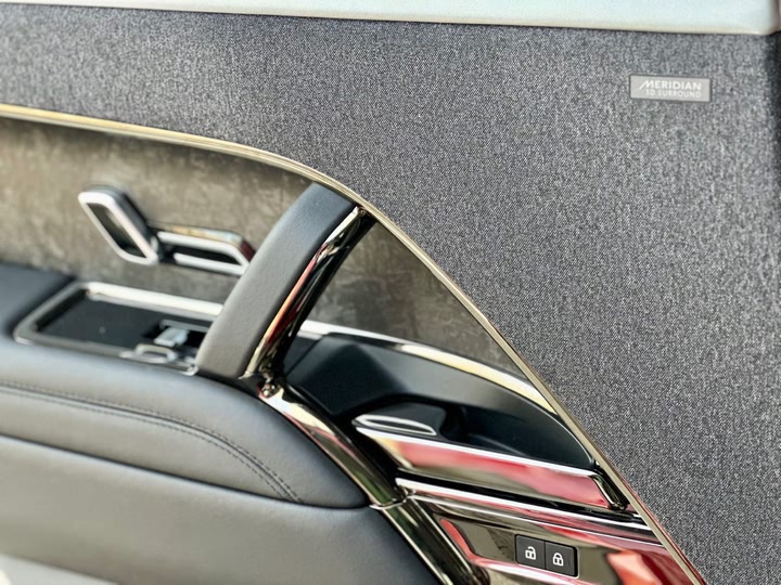 Land Rover Range Rover Sport Hybrid 2023 2023款 P510e 插电式电动混合版 首发版