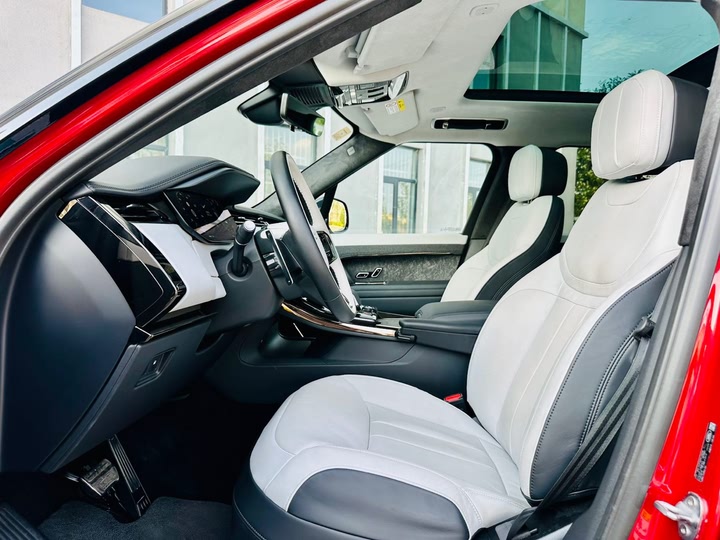 Land Rover Range Rover Sport Hybrid 2023 2023款 P510e 插电式电动混合版 首发版