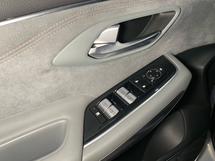 GAC Aion LX 2022 2022款 Plus 80D 旗舰版