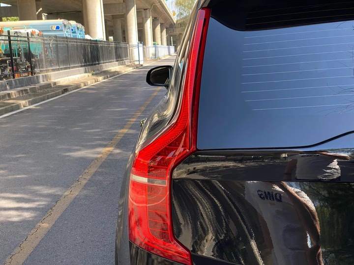 Volvo XC90 Hybrid 2022 2022款 E驱混动 T8 智尊豪华版 7座