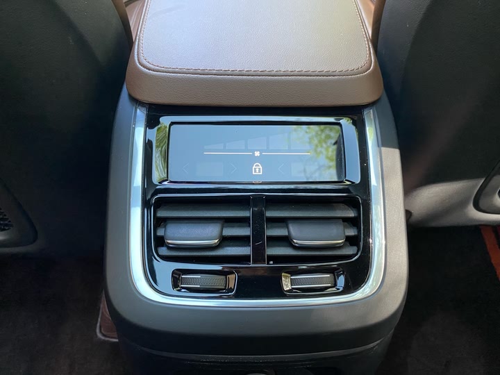 Volvo XC90 Hybrid 2022 2022款 E驱混动 T8 智尊豪华版 7座