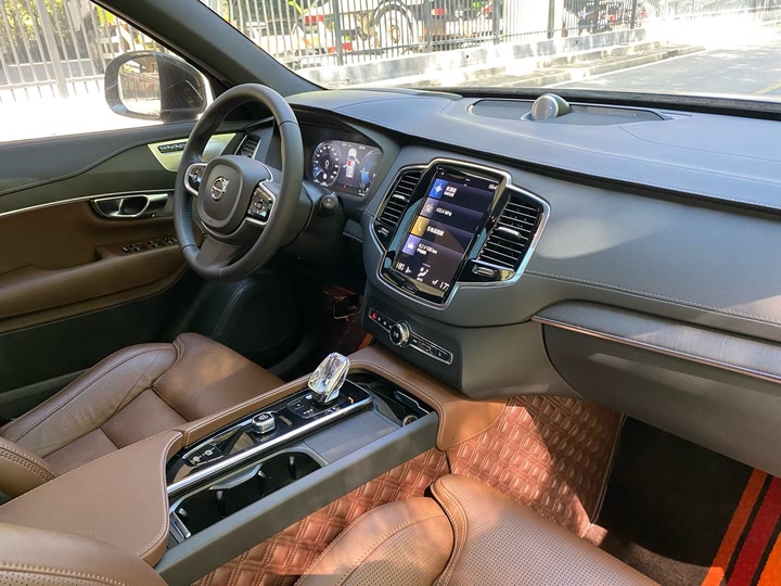 Volvo XC90 Hybrid 2022 2022款 E驱混动 T8 智尊豪华版 7座