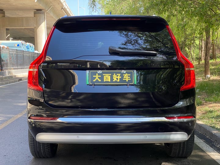 Volvo XC90 Hybrid 2022 2022款 E驱混动 T8 智尊豪华版 7座