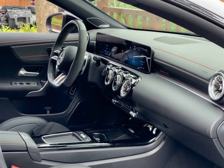 Mercedes-Benz CLA-Class AMG 2024 2024款 AMG CLA 45 S 4MATIC+ 燃擎当道特别版
