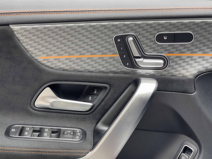 Mercedes-Benz CLA-Class AMG 2024 2024款 AMG CLA 45 S 4MATIC+ 燃擎当道特别版