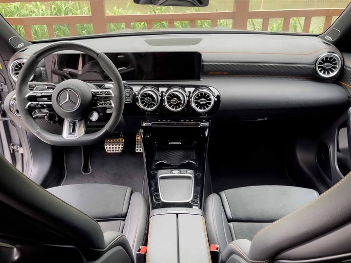 Mercedes-Benz CLA-Class AMG 2024 2024款 AMG CLA 45 S 4MATIC+ 燃擎当道特别版