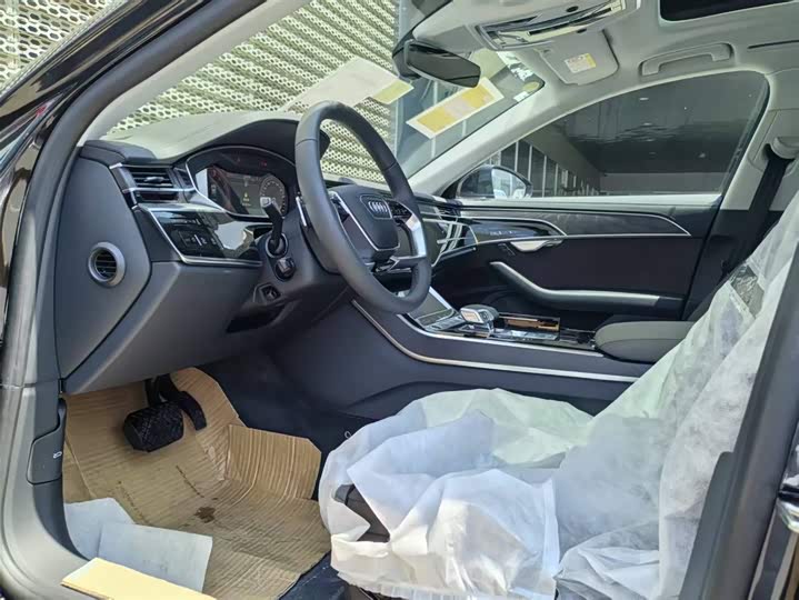 Audi A8 2025 2025款 A8L 45 TFSI quattro 豪华型