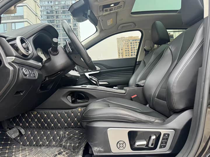 Wey VV7 2020 2020款 2.0T 旗舰型