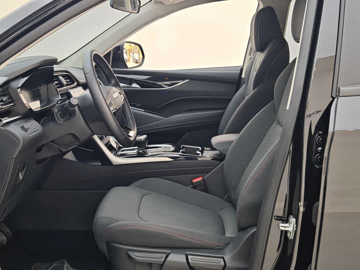 Maxus D60 2022 2022款 1.5T 自动智享版 5座