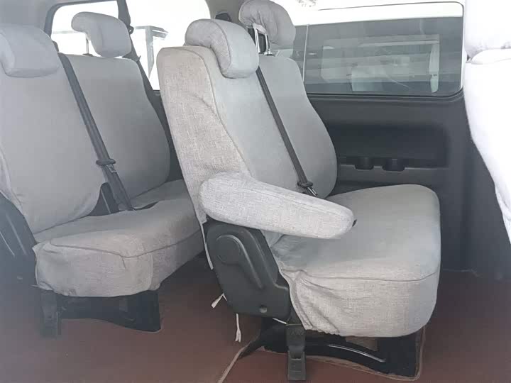 JAC Refine M4 2022 2022款 2.0TGDI 自动商旅版