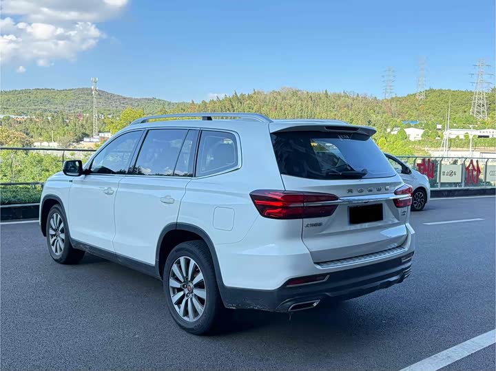 Roewe RX8 2019 2019款 30T 两驱超群旗舰版