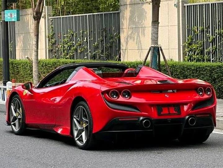 2020 Ferrari F8