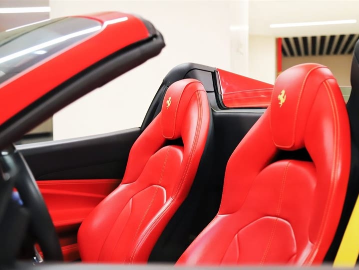 2020 Ferrari F8