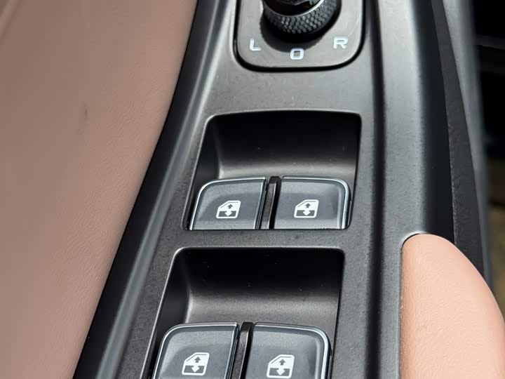 Bestune B70 2024 2024款 龙腾版 1.5T 领创型