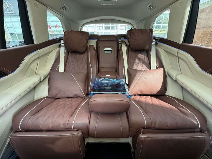 Mercedes-Benz GLS-Class 2025 2025款 GLS 450 4MATIC 时尚型