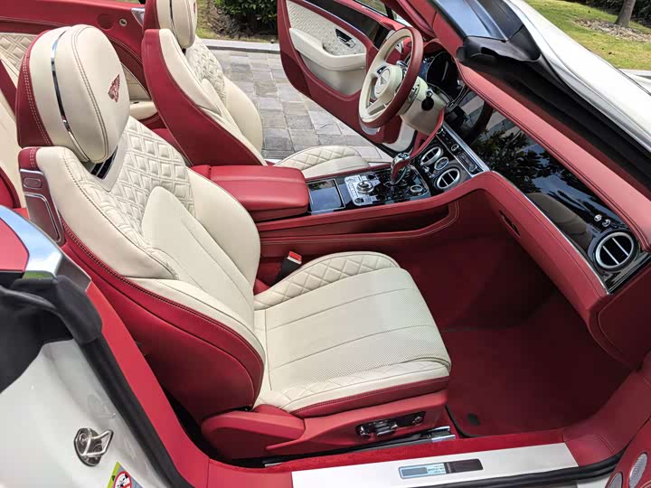 Bentley Continental GT 2022 2022款 4.0T GT V8 敞篷版