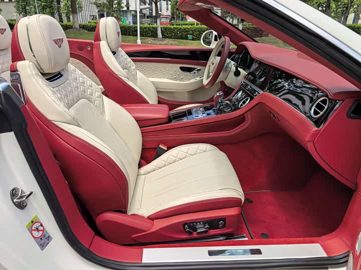 Bentley Continental GT 2022 2022款 4.0T GT V8 敞篷版